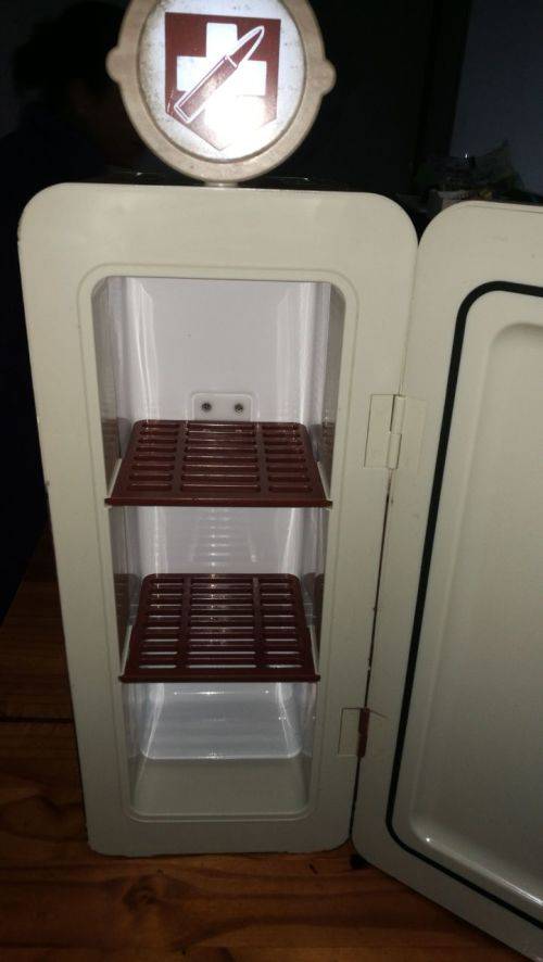 call of duty black ops 3 collectors edition ( mini fridge )