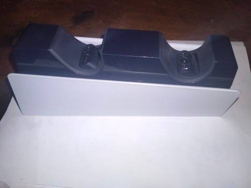 DUALSENSE CHARGING STATION | PLAYSTATION 5 WIRELESS CONTROLLER
