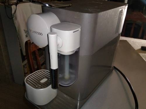 NESPRESSO LATTISSIMA ONE COFFEE MACHINE | MATTE CHOCOLATE