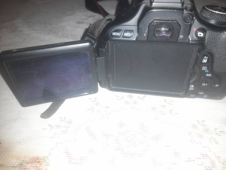 CANON 600D SLR | 18mm To 55mm LENS | FOR REPAIR OR PARTS