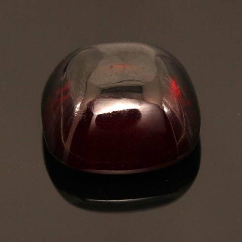 6.71ct Garnet Cabochon.