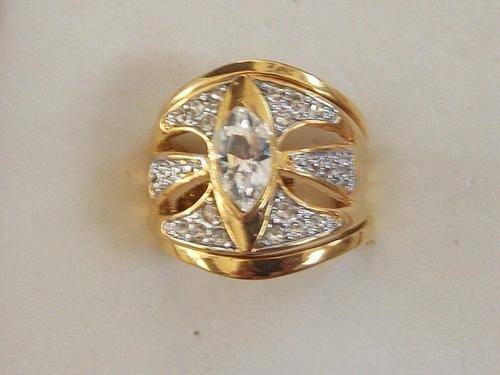 GOLD DESIGNER RING