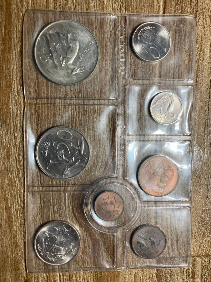 1975 *** uncirculated set * with silver R1