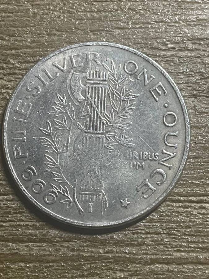 No date *** Crown  *** Imitation Crown not silver