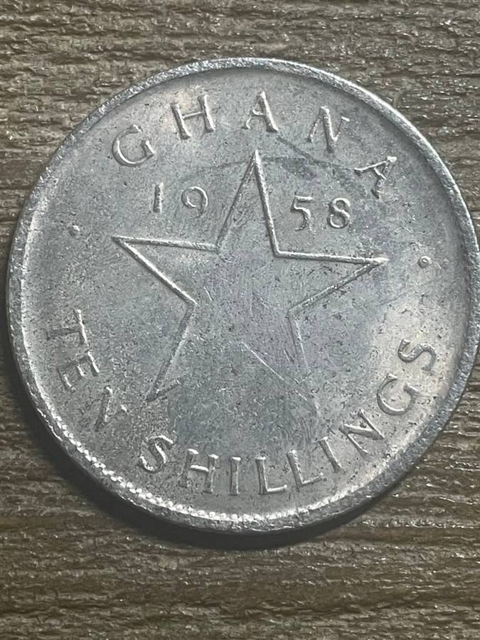 1958 *** Ghana 10 shilling *** Imitation Crown not silver