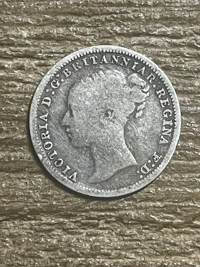 1875 *** British 3P *** decent and collectable