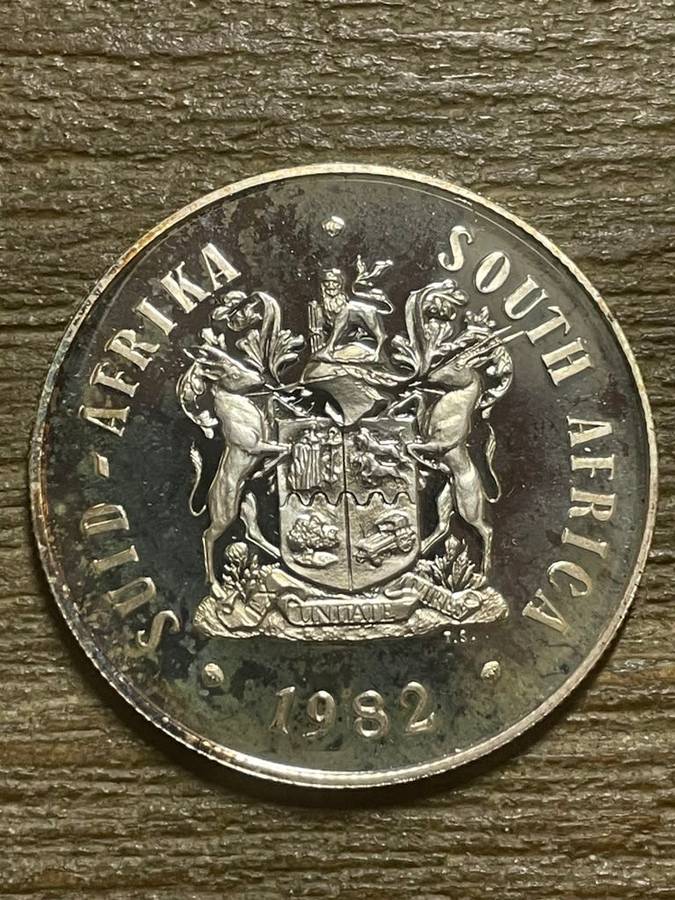 1982 *** Silver Proof R1 *** 50% SILVER CONTENT