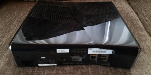 XBOX 360 SLIM CONSOLE