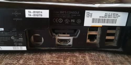 XBOX 360 SLIM CONSOLE