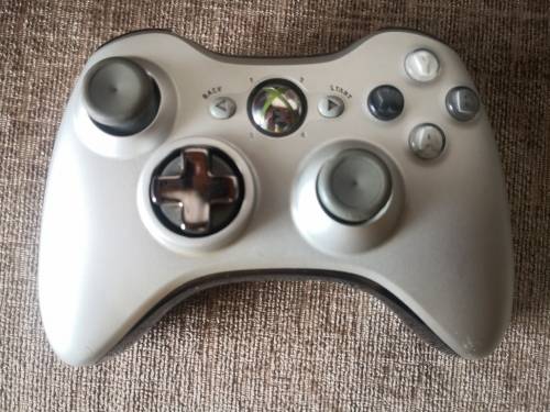 GENUINE MICROSOFT XBOX 360 WIRELESS CONTROLLER (SILVER)