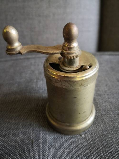 VINTAGE BRASS PEPPER MILL-GRINDER