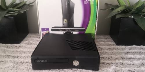 XBOX 360 SLIM CONSOLE-UNIT IS IN PRISTINE CONDITION!!!!!