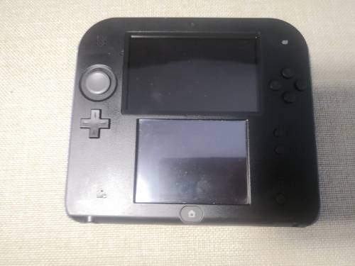 NINTENDO 2DS CONSOLE WITH 2 GAMES