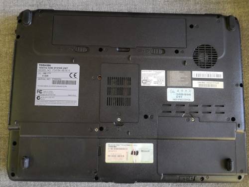 Toshiba Satellite A200 laptop (for spares/repairs)