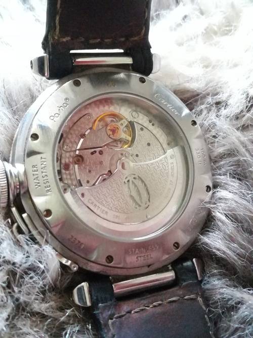 Cartier watch. Excellent condition. Works 100%. Giveaway! Can resell up to R55000.