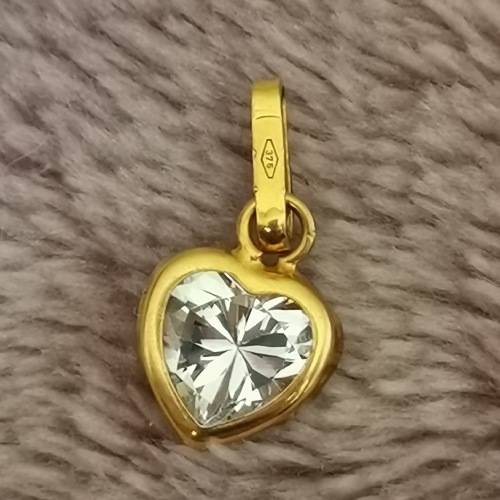 Beautiful Gold Pendant!! R1-CRAZY Wednesday Auction!!