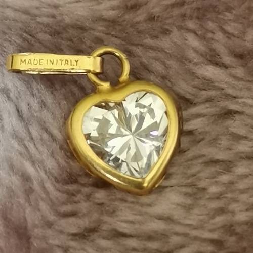 Beautiful Gold Pendant!! R1-CRAZY Wednesday Auction!!