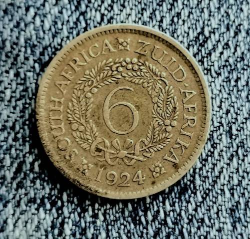 1924 Sixpence!! Rare!! R1-Start! Snap Friday!!