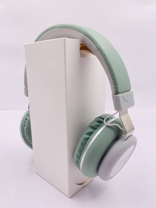 M670 headphones