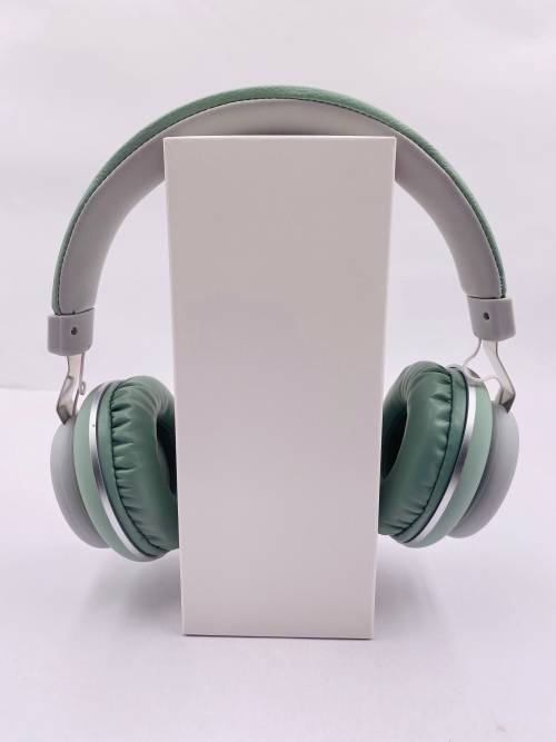 M670 headphones