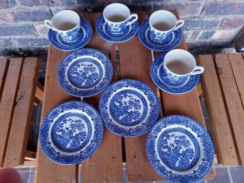Vintage 12 piece  Blue and White English Ironstone tea set with side plates `Old Willow`