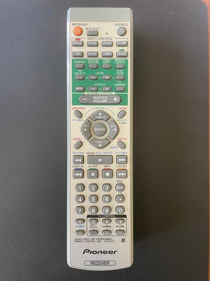 Pioneer Surround sound receiver - VSX-D512