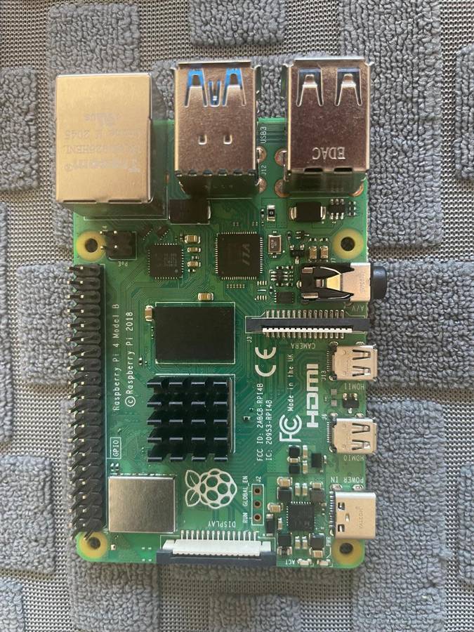 Raspberry Pi 4 Model B 2GB