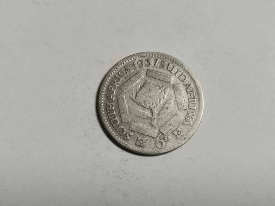 **R1 Auction**  Union 1937 Sixpence ERROR