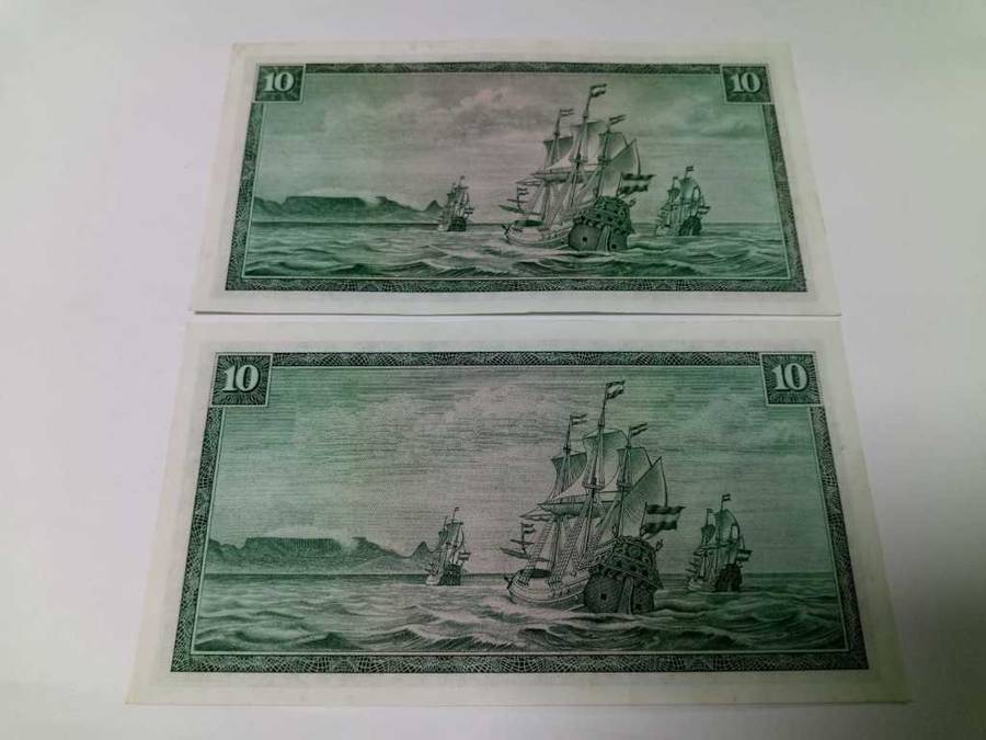**R1 Auction**  Pair of RSA 10 Rand 1975(TW de Jongh 3rd Issue) - aUNC condition