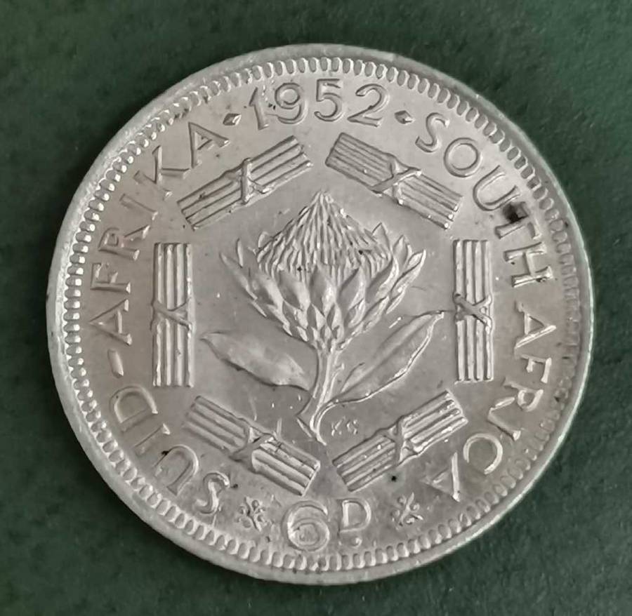 Union Sixpence 1952 - UNC condition