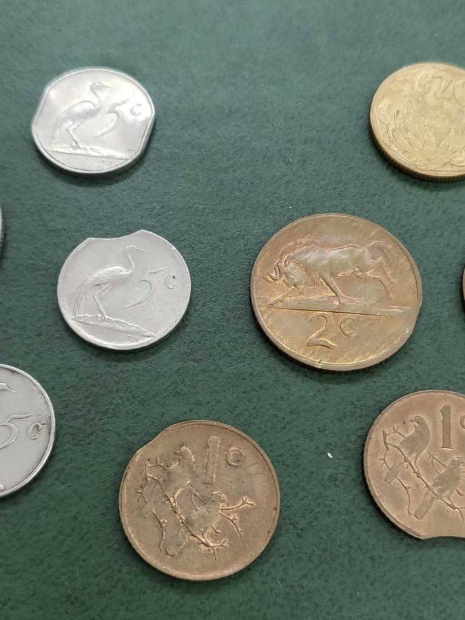 **R1 Auction** 9x SA Error coins - Clipped Planchet