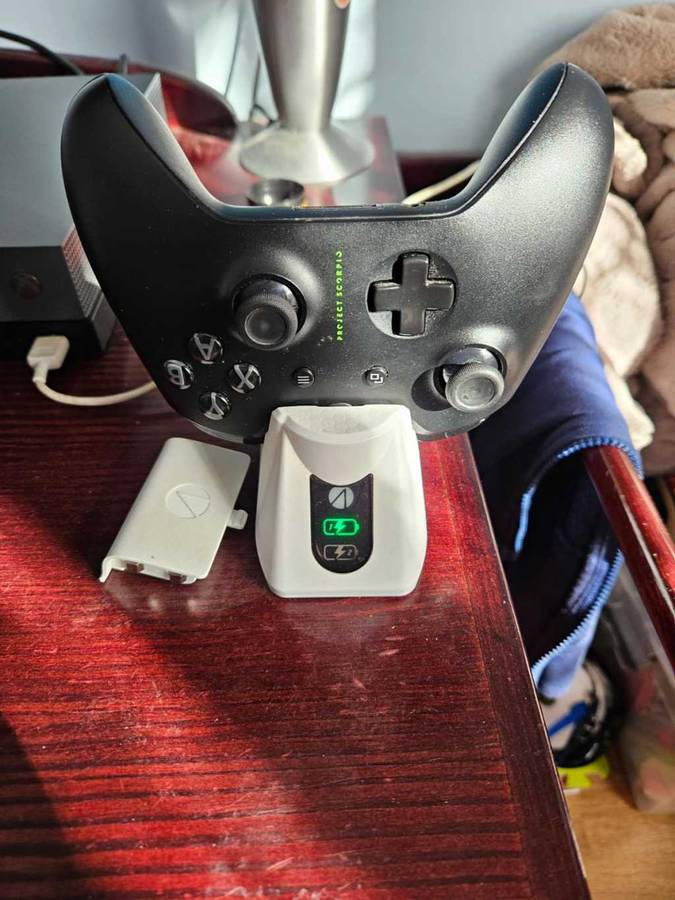 Xbox One X 1TB Limited Edition Console - Project Scorpio Edition 2 Controllers and Charge Dock