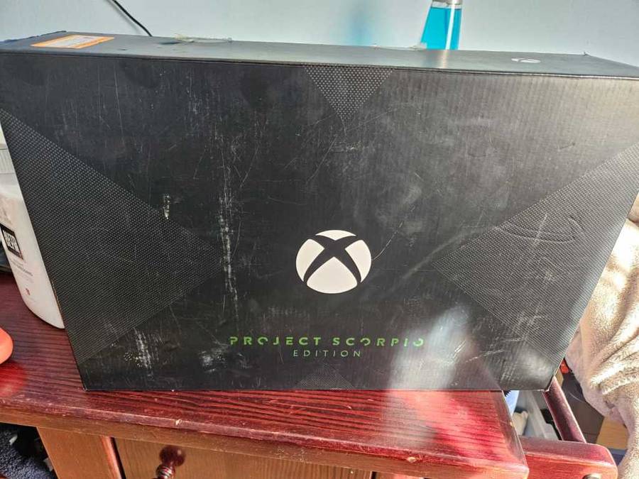 Xbox One X 1TB Limited Edition Console - Project Scorpio Edition 2 Controllers and Charge Dock