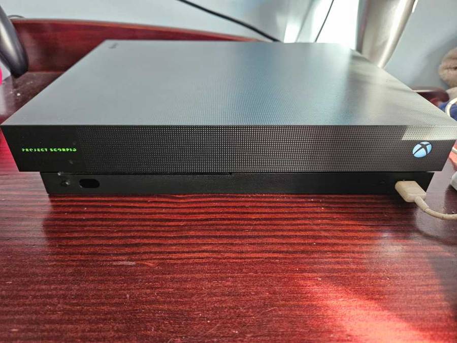 Xbox One X 1TB Limited Edition Console - Project Scorpio Edition 2 Controllers and Charge Dock