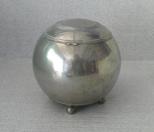 ENGLISH PEWTER NOVELTY CIGARETTES DISPENSER - BEAUTIFUL - MADE IN ENGLAND