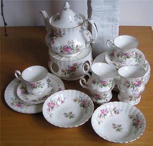 ROYAL ALBERT TEA SET "MOSS ROSE"  - BEAUTIFUL! - 23 PIECES -LIKE NEW!