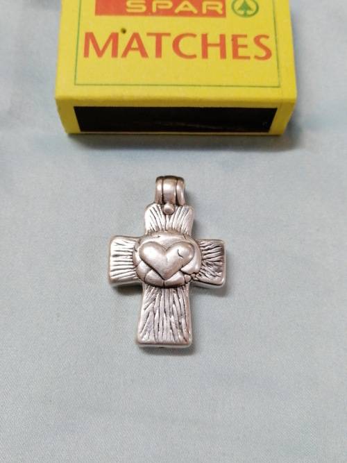 Beautiful 925 Sterling Silver Cross Pendant