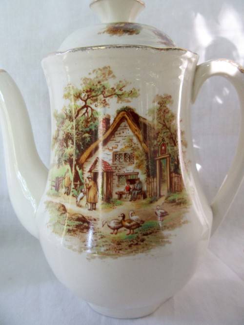 24 PIECE ALFRED MEAKIN COFFEE/TEA SET INCL 2 LARGE POTS~DAMAGE FREE WOW!!