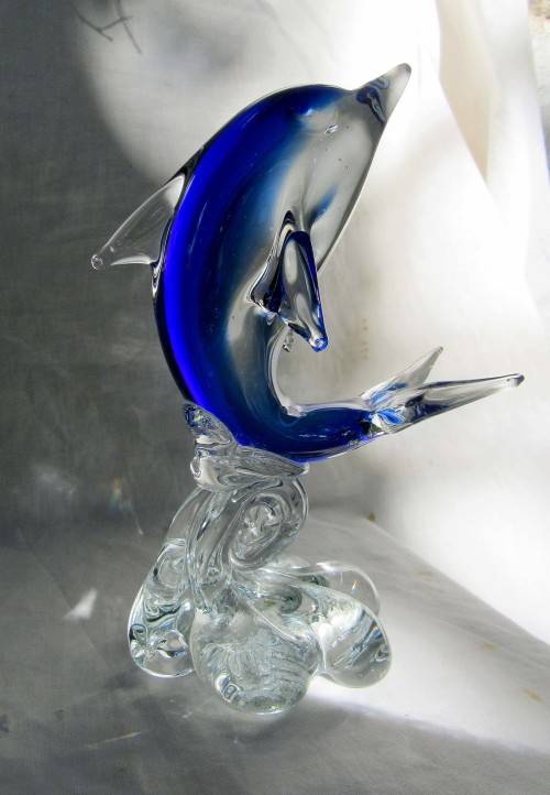 IMPRESSIVE LARGE MURANO STYLE COBALT BLUE AND CLEAR ARCHED DOLPHIN FIGURE VGC