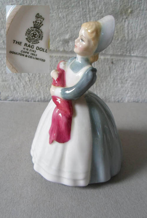 VALENTINES BARGAIN BUY~CHARMING VINTAGE ROYAL DOULTON FIGURINE~RAG DOLL HN 2142 C 1954