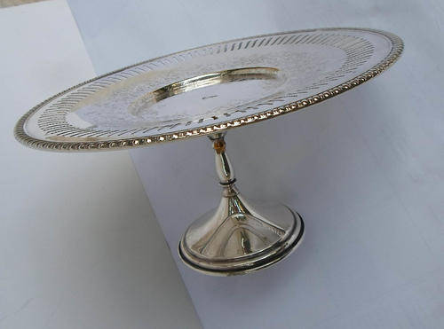 ELEGANT LARGE SP PEDASTAL PIRECED PATTERN CAKE TAZZA