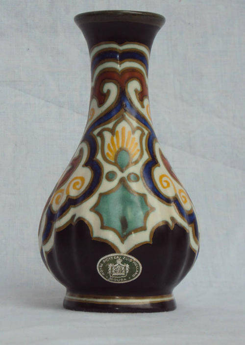 CRAZY R1 SALE~EXCEPTIONAL VINTAGE GOUDA VASE~HIGHLY DECORATIVE DESIGN~PERFECT CONDITION~AWESOME!!!