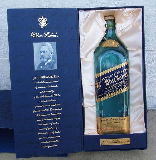 WACKY WEDNESDAY R1~JOHNNIE WALKER~BLUE LABEL~VELVET LINED~DOUBLE BOX/BOTTLE~IMPRESSIVE ITEM!!!