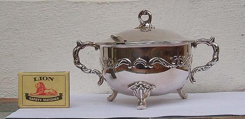 WED R1~CHARMING LIDDED SUGAR BOWL~ORNATE HANDLES AND FEET~SUGAR SIFTER SPOON INCLUDED~VERY NICE!!!