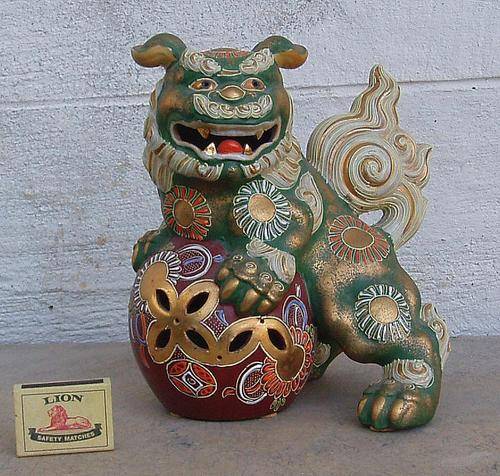 ADORABLE SATSUMA STYLE~LARGE FOO DOG WITH BALL~EXTRAVAGANT GILDING & ENAMEL WORK.