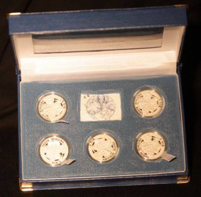 CRAZY! $$$ R1 START! $$$$    -1995 Wildlife Silver Big Five Medallion