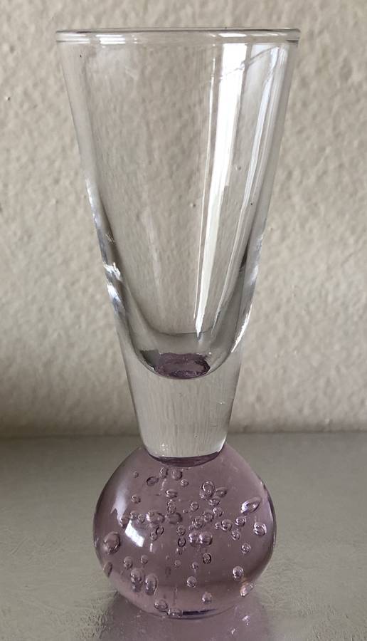 RARE VINTAGE SWEDISH PINK GLASS BUD VASE WITH BUBBLES IN BASE