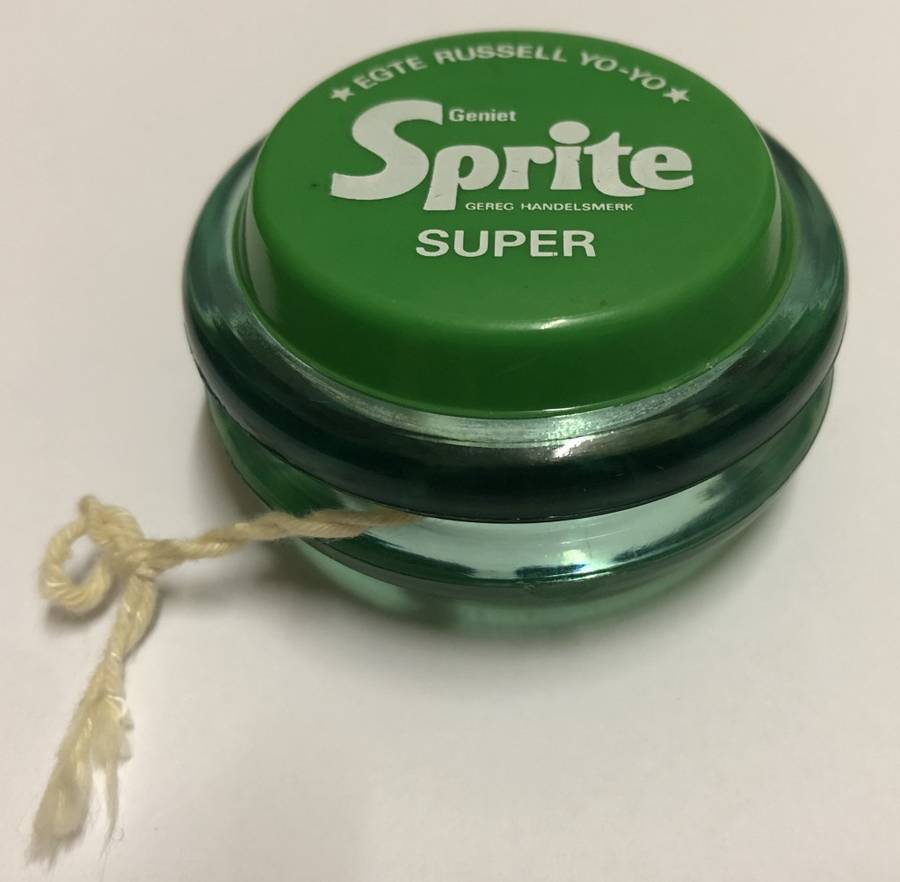 RARE ORIGINAL VINTAGE GENUINE RUSSELL SPRITE SUPER YO-YO WITH STRING