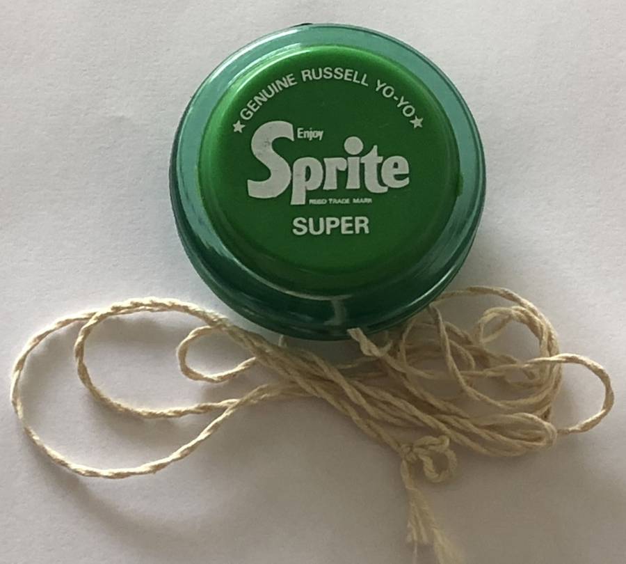 RARE ORIGINAL VINTAGE GENUINE RUSSELL SPRITE SUPER YO-YO WITH STRING