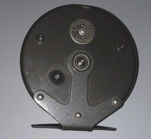 Vintage `Strike Right` Ultraflo Fishing Reel